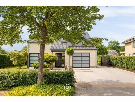 huis te koop in genk met 3 slaapkamers