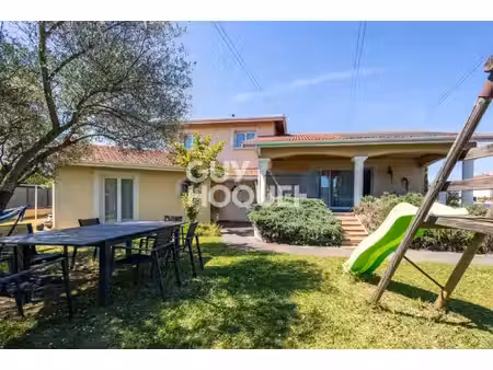 maison à louer de 5 pièces de 135 m²