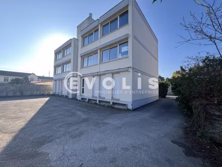 location bureaux 55 m²