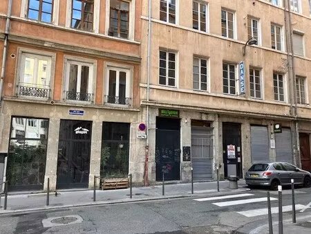 location commerce lyon 69001 220m²