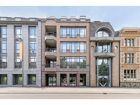 commercieel te koop in hasselt met 1 slaapkamer