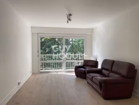 appartement de 3 pièces à louer à evry (91000) de 64m2