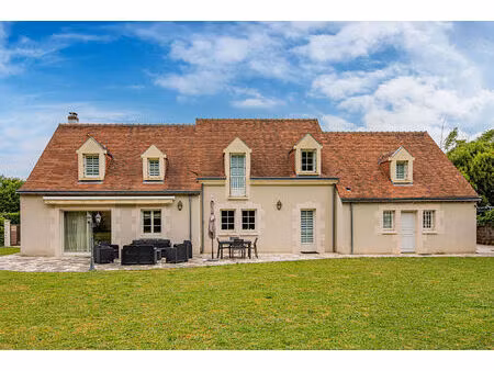maison spacieuse dans un environnement privilégié !