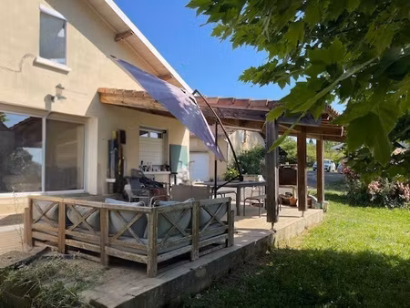 maison 4 chambres terrain 7930 m2 avec gîte 20 m2