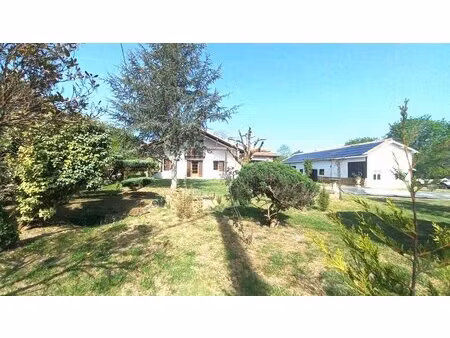 belle landaise cuisine séjour salon 4 chambres piscine dépendance 130m² 2000 m² terrain...