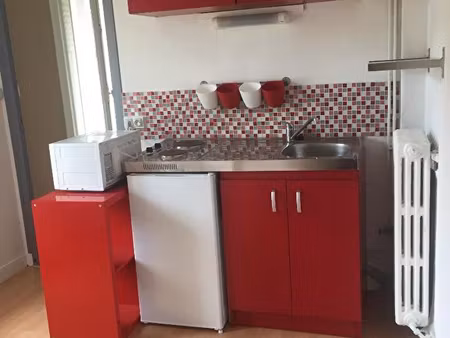 studio meublé - balcon