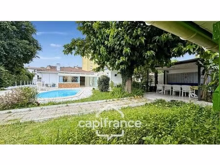 dax – maison de 5 chambres avec piscine + 2 logements indépendants avec rendements...