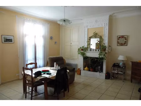 location appartement 3 pièces 65 m² à sommières (30250)