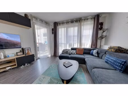 location appartement 4 pièces  78.00m²  romainville
