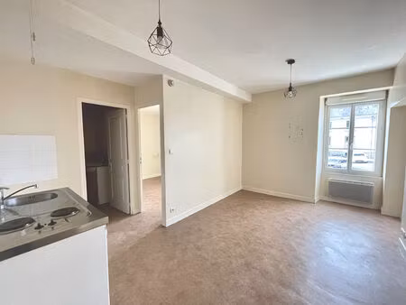 location appartement 2 pièces  30.81m²  montjean