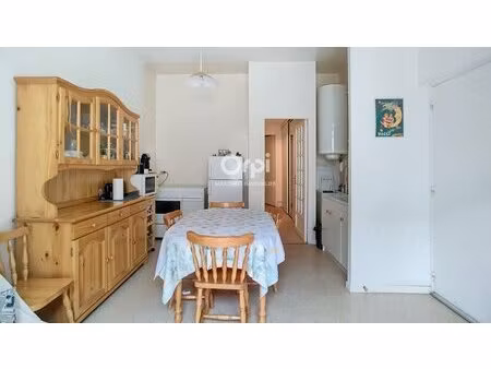 à vendre 4 lots de copropriété dans un petit immeuble à faibles charges