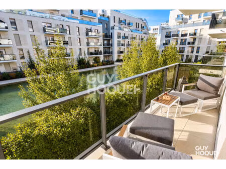 très beau 4 pièces + grand balcon + parking