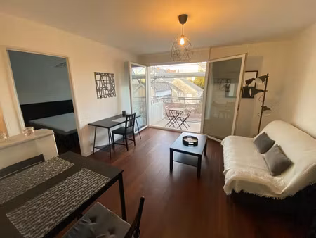 location appartement 2 pièces 35 m² à la riche (37520)