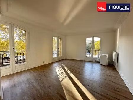 location bureaux 200 m²