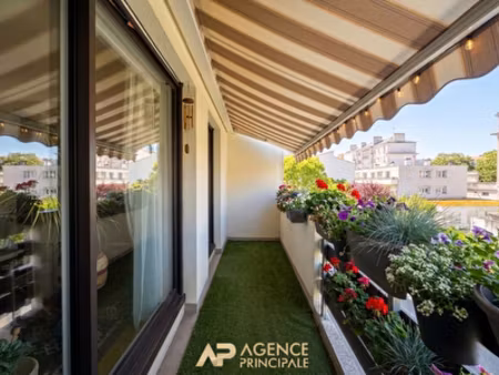 appartement type 2 - parking + balcon + ascenseur - la rochelle secteur bastion st nicolas