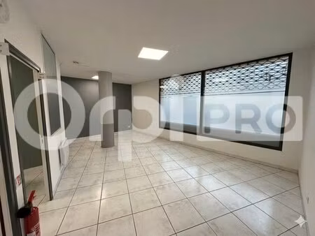 vente commerce montlhery 91310 68m²