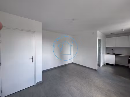 studio - 24.55m2 - villeparisis (2 emplacement de parking intég