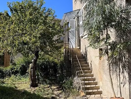 grand appartement avec extérieur privatif (figeac)