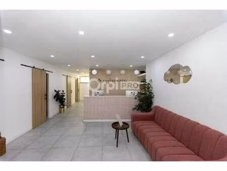 location commerce paris 75015 91m²
