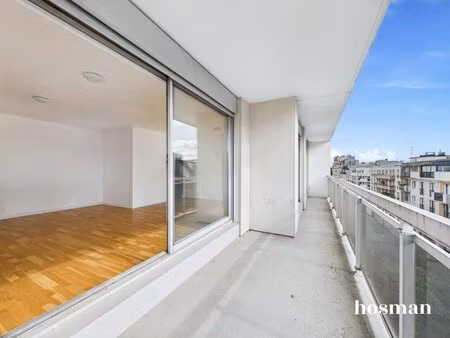 spacieux et lumineux appartement de 4 pièces de 104 m² avec balcon - rue de ménilmontant .