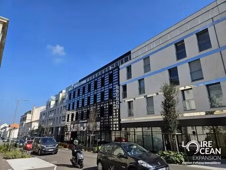 location commerce la roche sur yon 85000 512m²