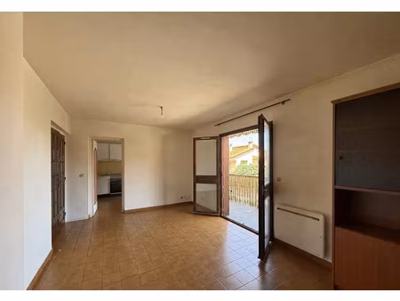 vente appartement 1 pièces 37m2 céret 66400 - 87200 € - surface privée