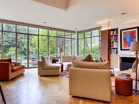 villa à louer avec garage et terrasse   uccle (vbe31697)