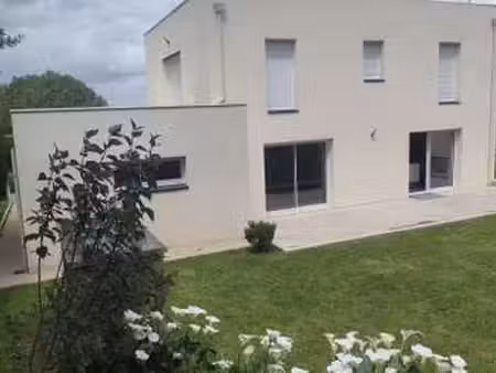 vente maison à la baconnière (53240) : à vendre / 170m² la baconnière