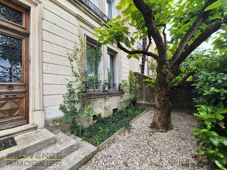 maison de maître - 5 chambres - grand garage à vendre proche centre-ville de montélimar