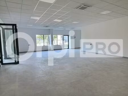 location commerce serris 77700 116m²