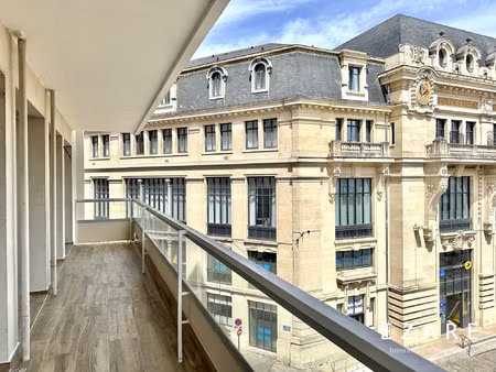 appartement de standing en hypercentre avec garage et exterieur