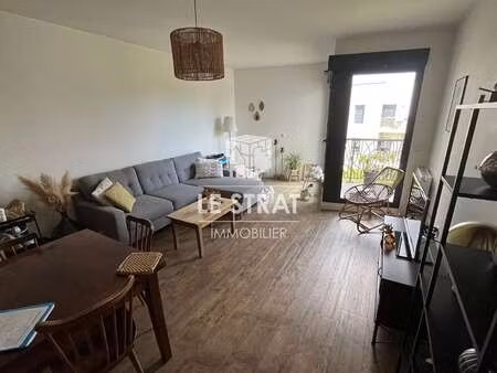 location appartement 3 pièces à caen (14000) : à louer 3 pièces / 67m² caen