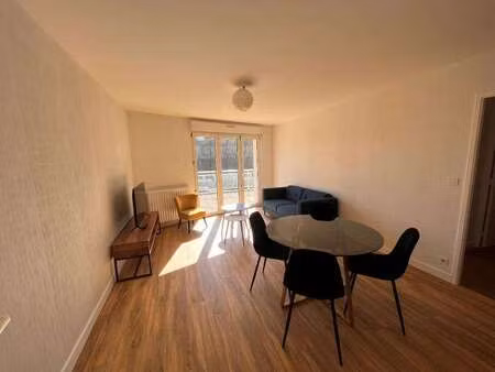 location appartement 2 pièces meublé à laval (53000) : à louer 2 pièces meublé / 47m² lava