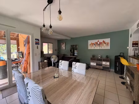 location maison 4 pièces 100m2 amélie-les-bains-palalda 66110 - 830 € - surface privée