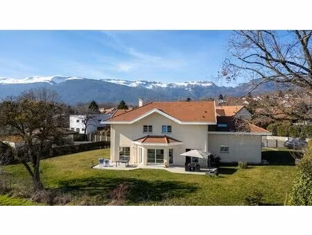 maison contemporaine haut de gamme avec vue mont blanc