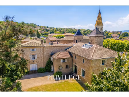 loft d'exception de plus de 300 m2 avec piscine et jardin pr