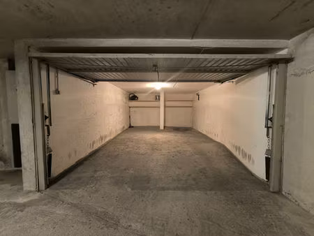 parking / box lyon