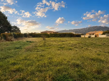 vente terrain neuf 750m2 saint-maximin-la-sainte-baume - 160000 € - surface privée
