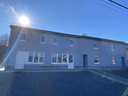 duplex à louer à rue d'amberloup 28 sainte-ode (vbe31740)