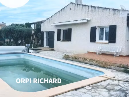 location maison 5 pièces 175 m² à saint-cyr-sur-mer (83270)