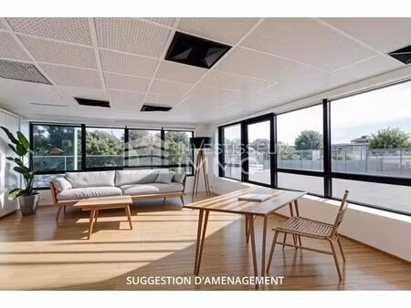 location bureaux 210 m² à 1 779 m²