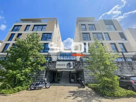 location bureaux 484 m²