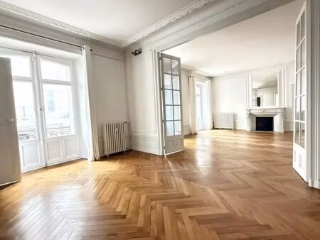 location bureaux 317 m²