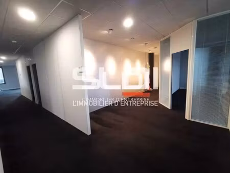 location bureaux 242 m²