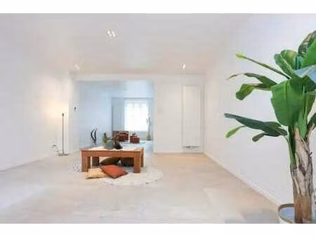 une rénovation spacieuse au cœur de zwijnaarde