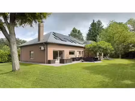 zeer ruime villa van 400m² op 24 are