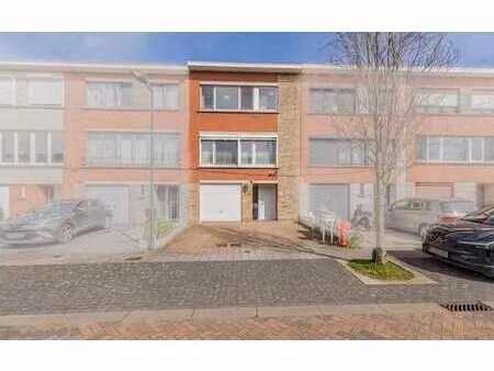 maison familiale prête à emménager avec 3 chambres et beau j