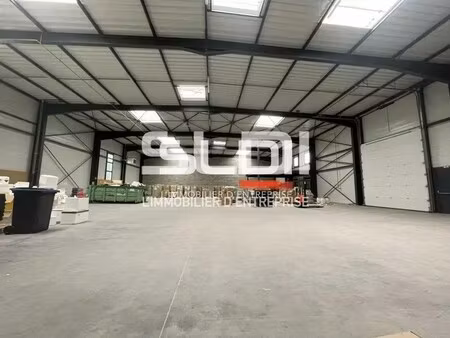 location local d’activités saint priest 69800 328m²