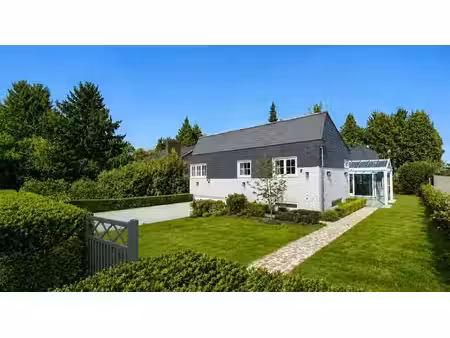 magnifique villa entièrement rénovée et amménagée