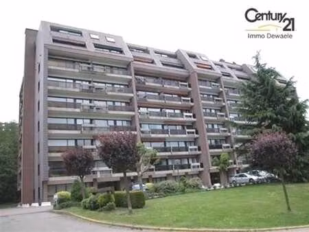 lumineux penthouse 2 chambres/cave/garage